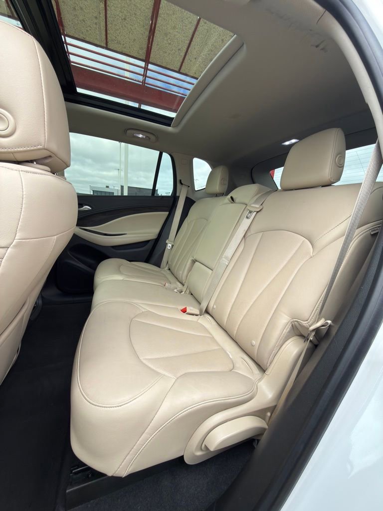 Used 2019 Buick Envision Essence image 28
