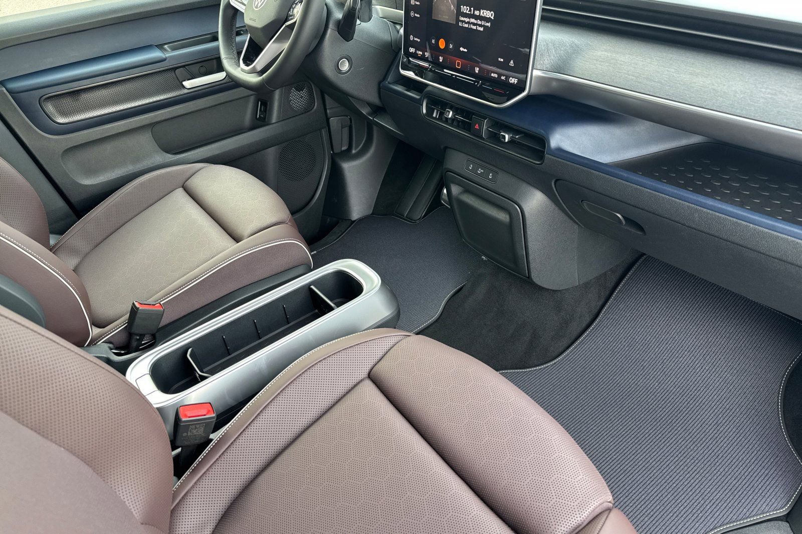 New 2025 Volkswagen ID. Buzz Pro S RWD image 16
