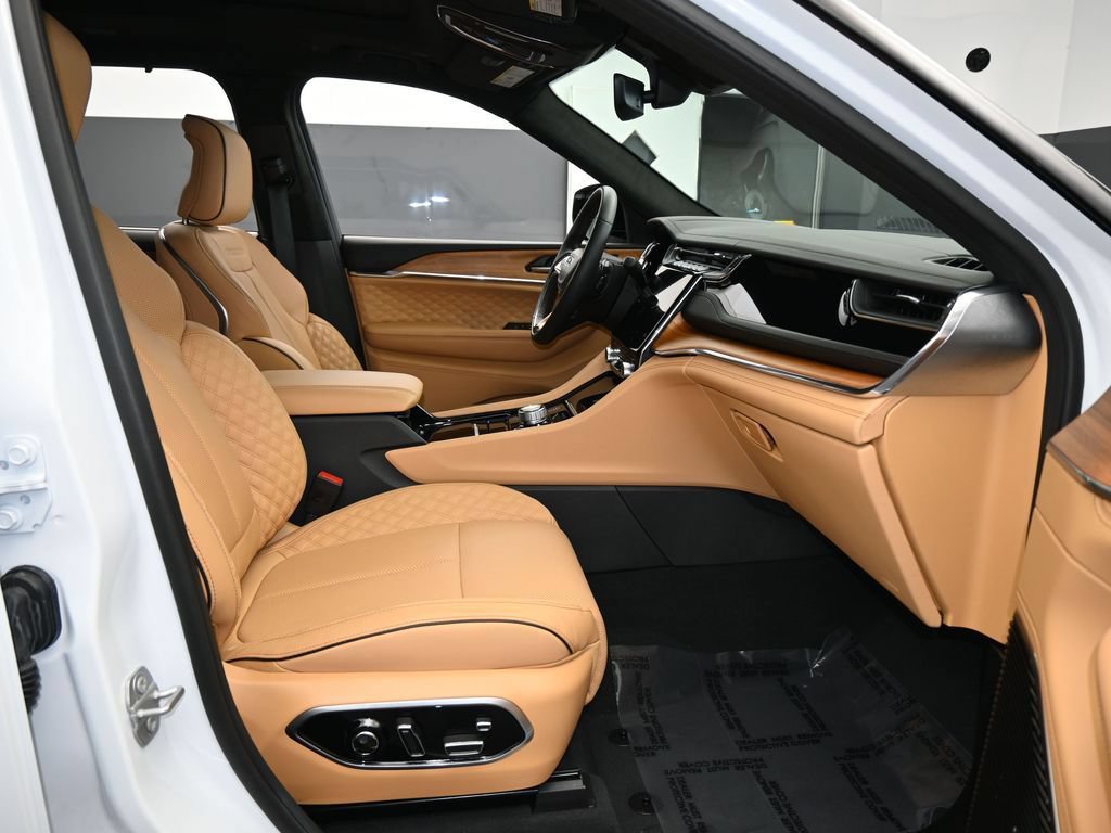 New 2025 Jeep Grand Cherokee L Summit AWD/4WD image 64