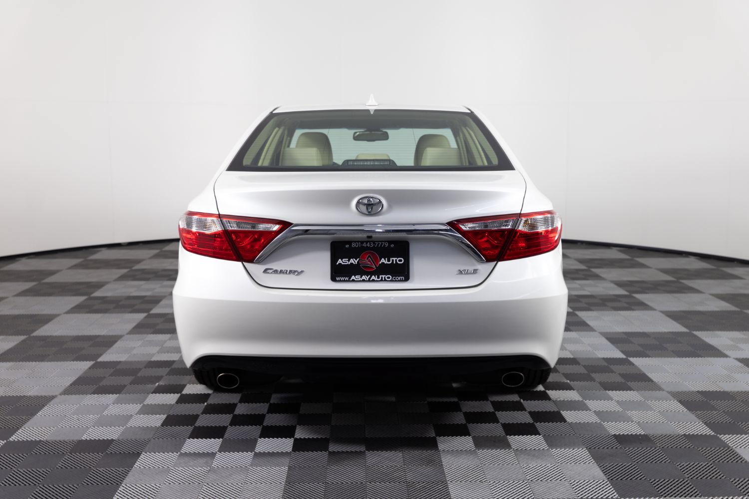 Used 2017 Toyota Camry XLE w/ Advanced Technology Package FWD image 6