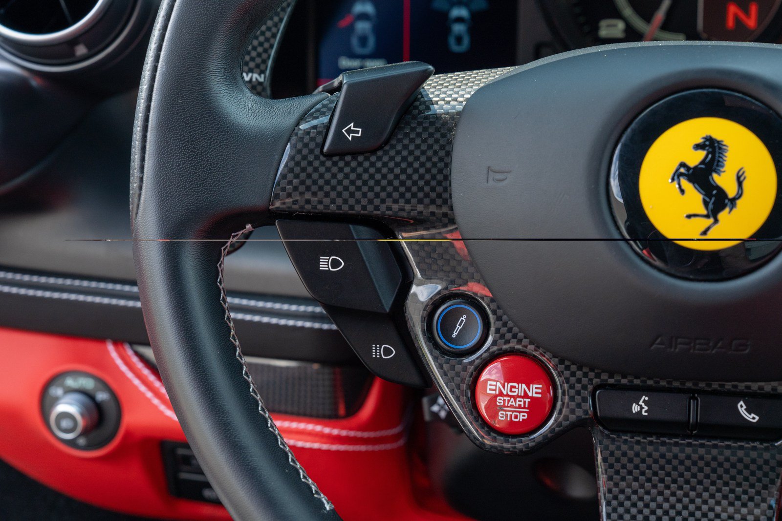 Used 2022 Ferrari F8 Tributo RWD image 32