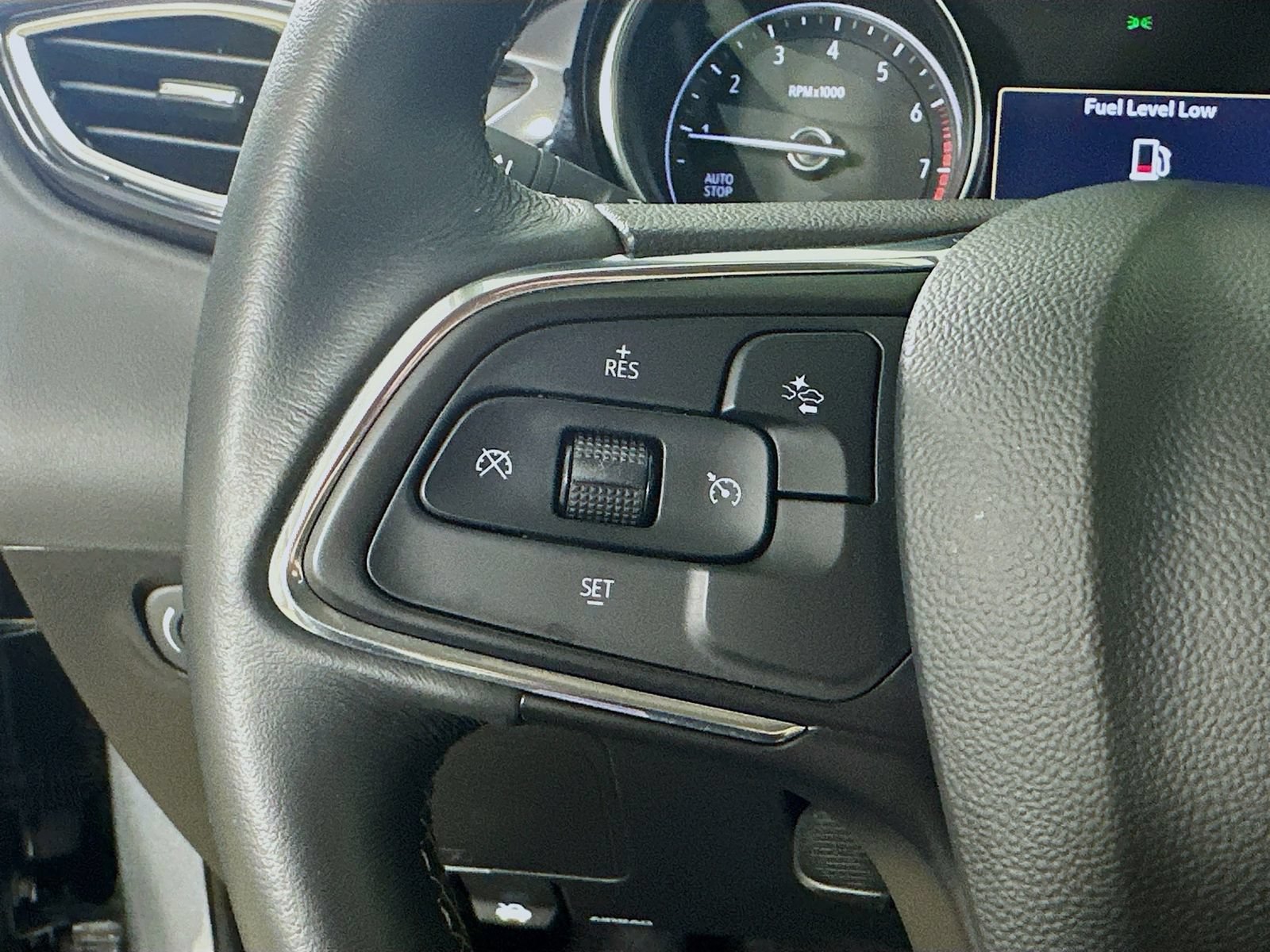 Used 2023 Buick Encore GX Preferred w/ Cold Weather Comfort Package FWD image 17