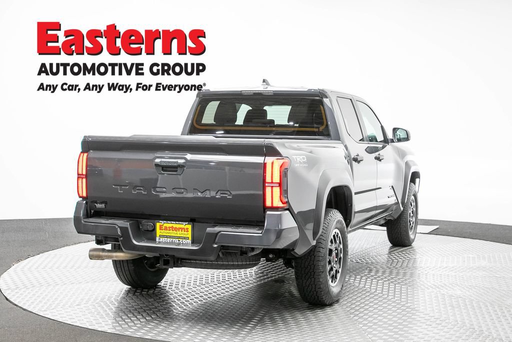 Used 2025 Toyota Tacoma TRD Off-Road AWD/4WD image 5