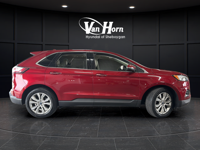 Used 2019 Ford Edge Titanium w/ Cold Weather Package AWD/4WD image 8