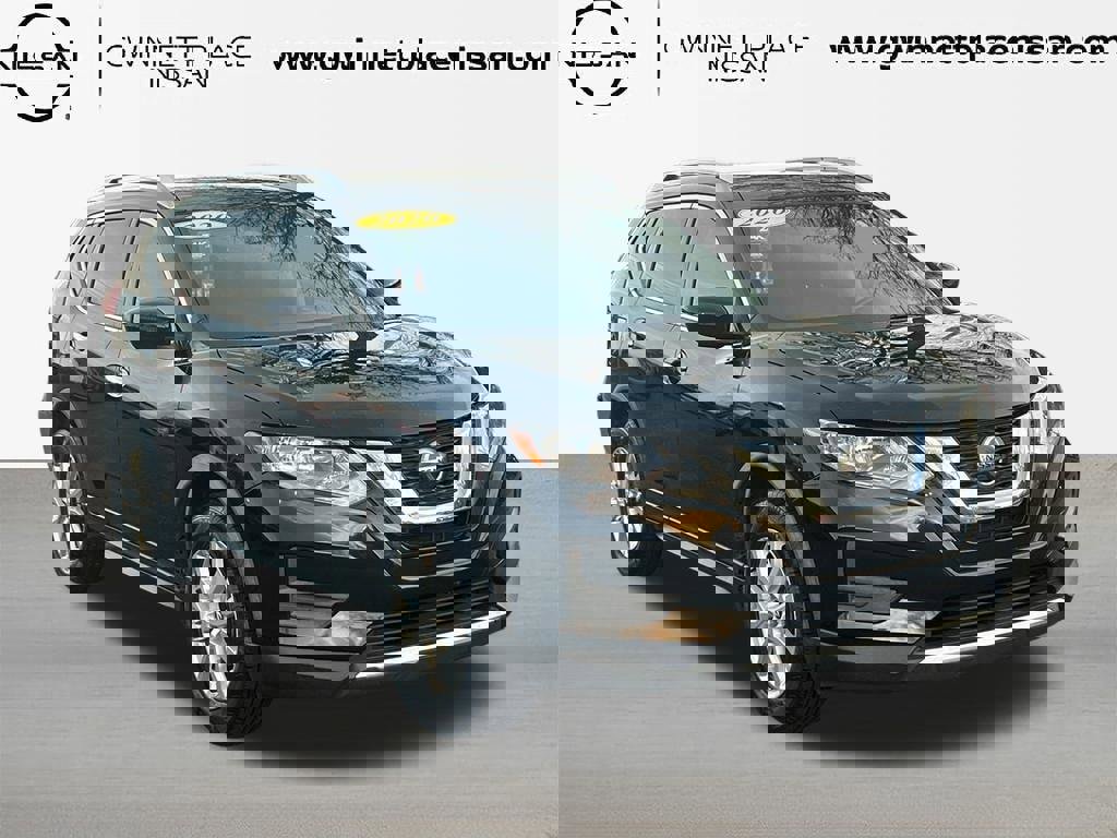 Used 2020 Nissan Rogue SV image 3