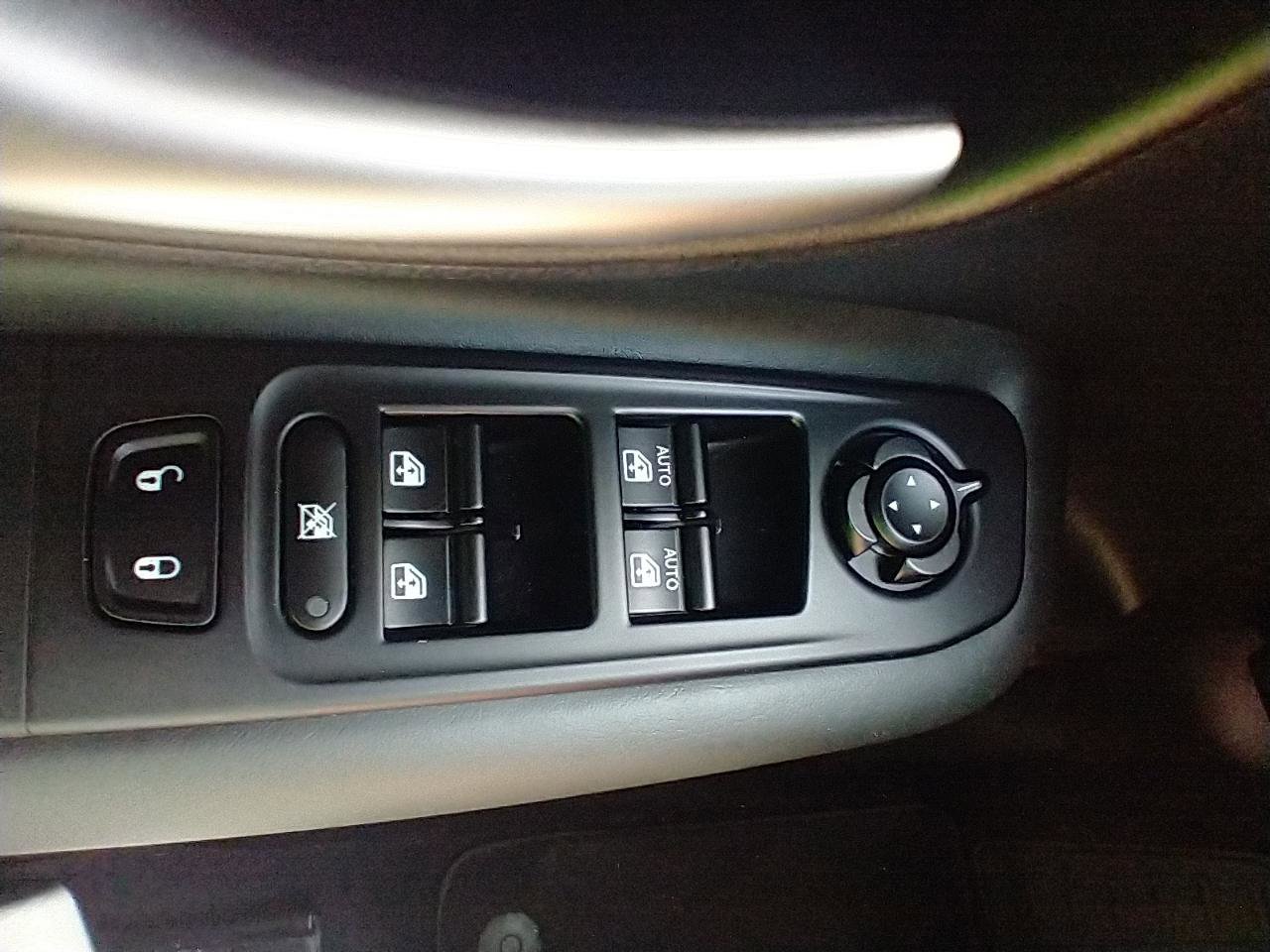 Used 2022 Jeep Renegade Limited image 23