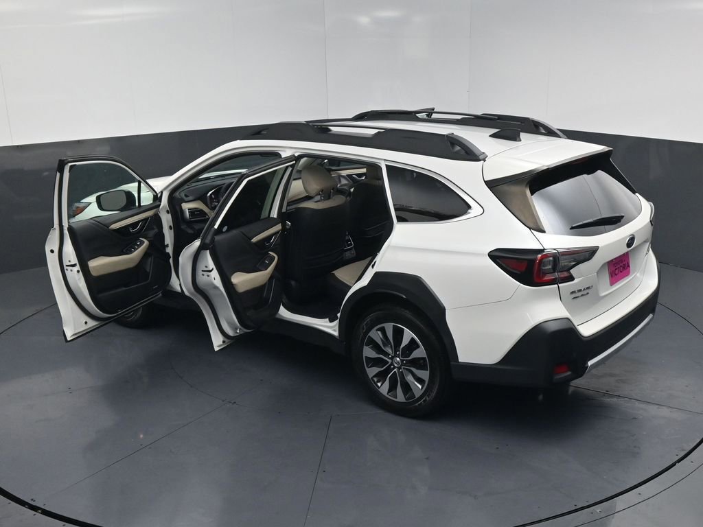 Used 2023 Subaru Outback Limited image 12