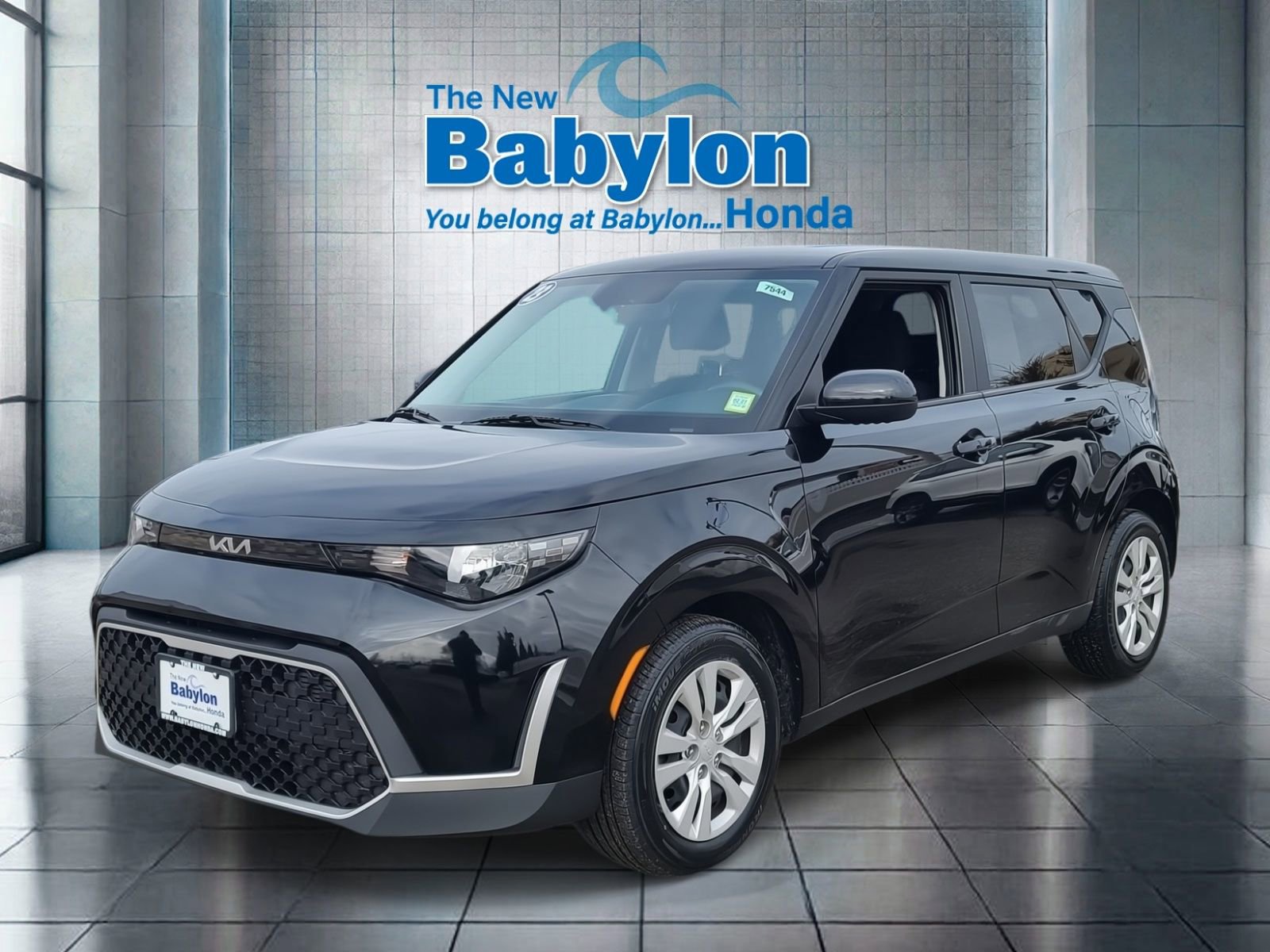 Used 2023 Kia Soul LX image 1