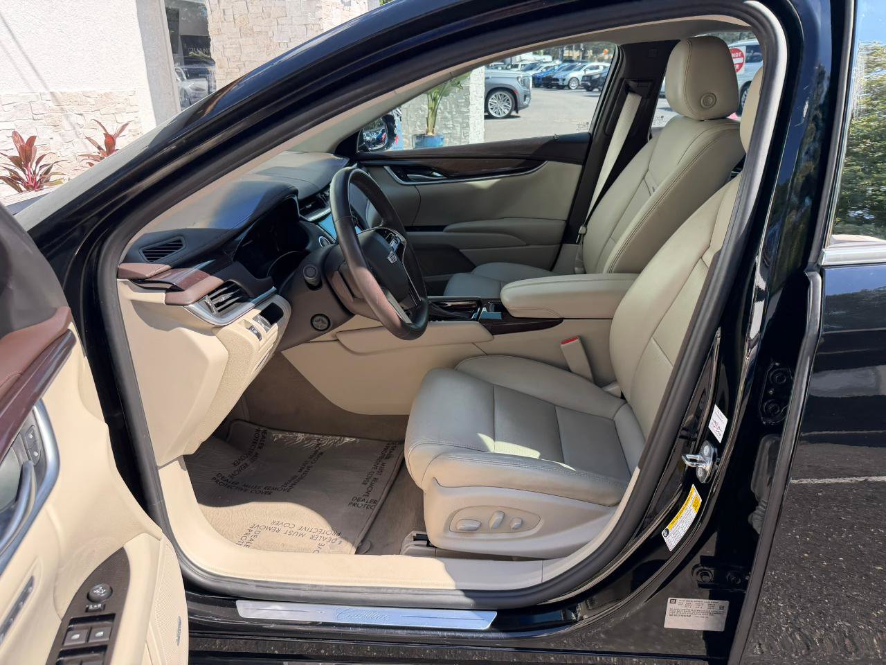 Used 2017 Cadillac XTS Luxury w/ Driver Awareness Package FWD image 19