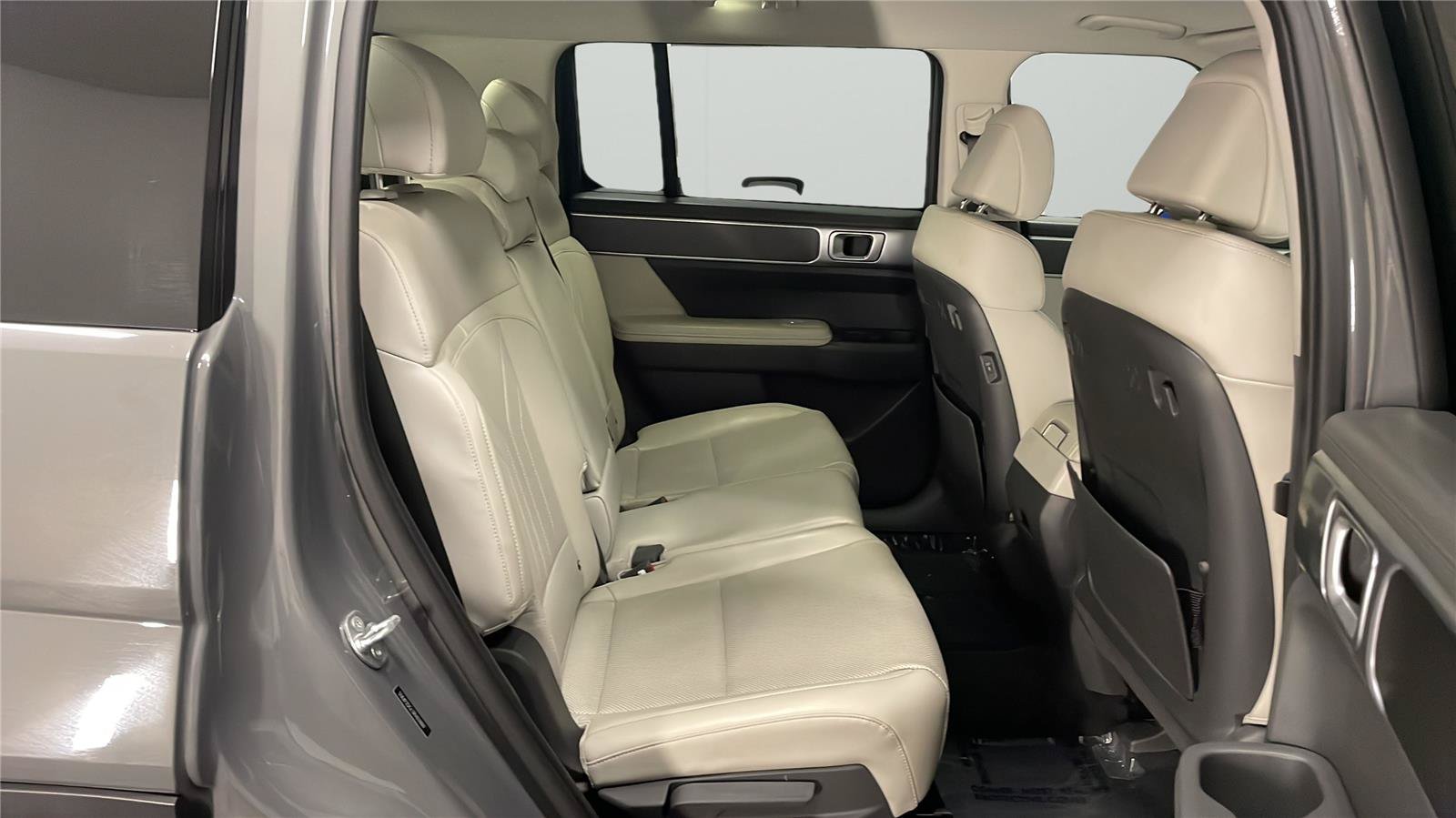 Used 2024 Hyundai Santa Fe SEL AWD/4WD image 13