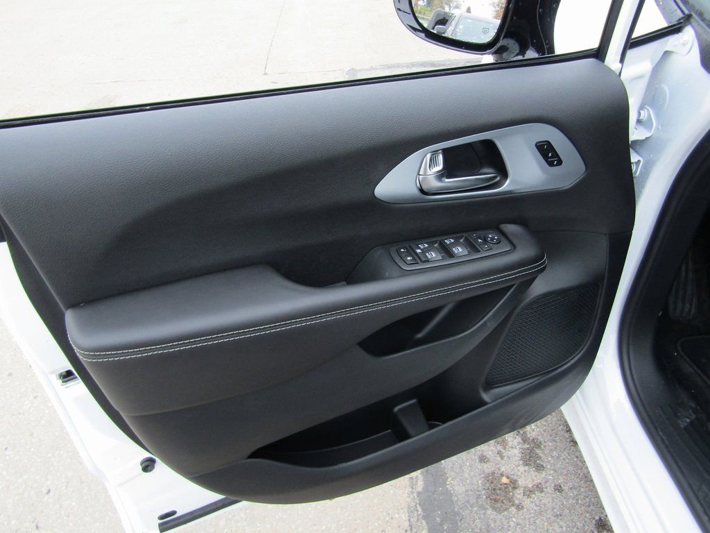 New 2026 Chrysler Pacifica Limited w/ S Appearance Package image 26