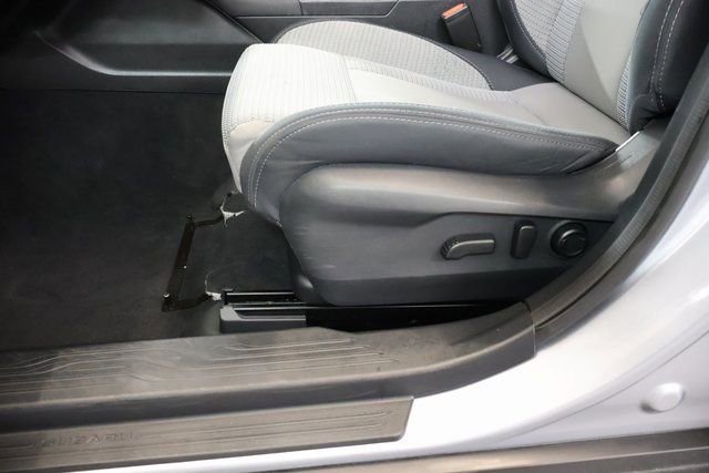 Used 2025 Subaru Outback Premium AWD/4WD image 13