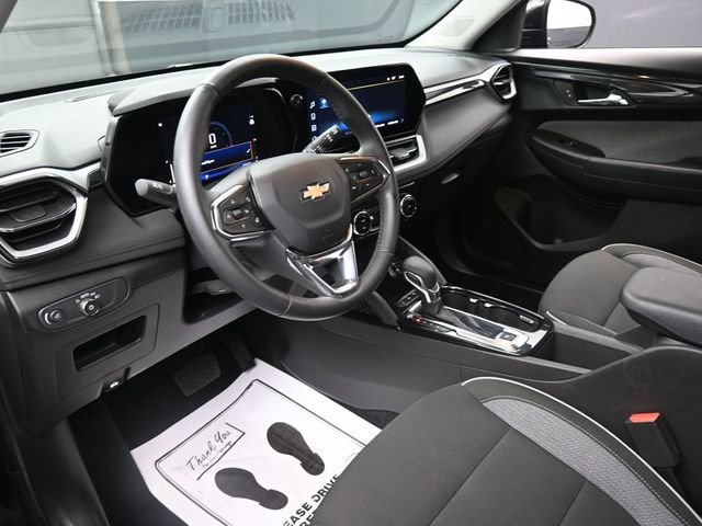 Used 2025 Chevrolet TrailBlazer LT w/ Convenience Package image 14