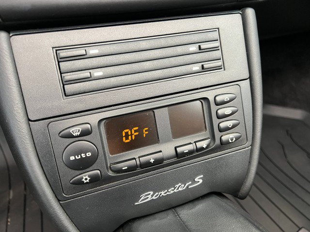 Used 2002 Porsche Boxster S RWD image 21