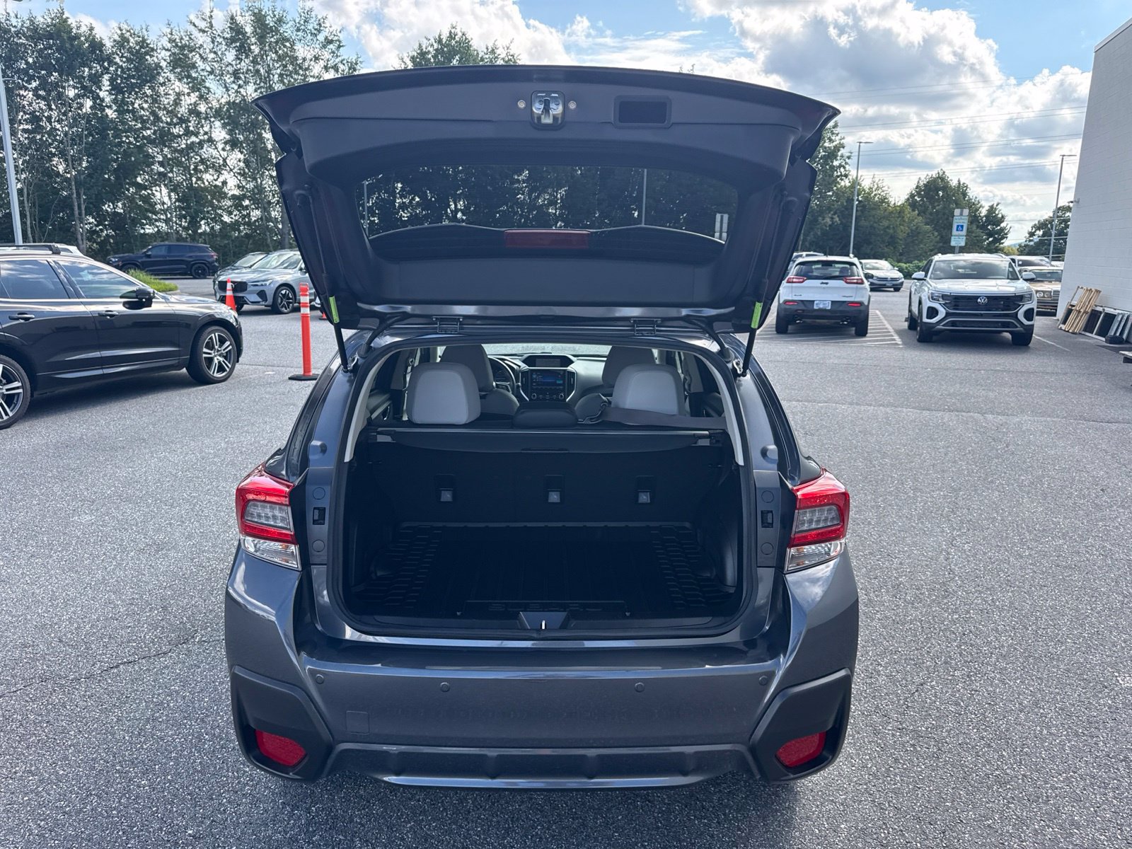 Used 2023 Subaru Crosstrek 2.5i Limited w/ Moonroof Package AWD/4WD image 10