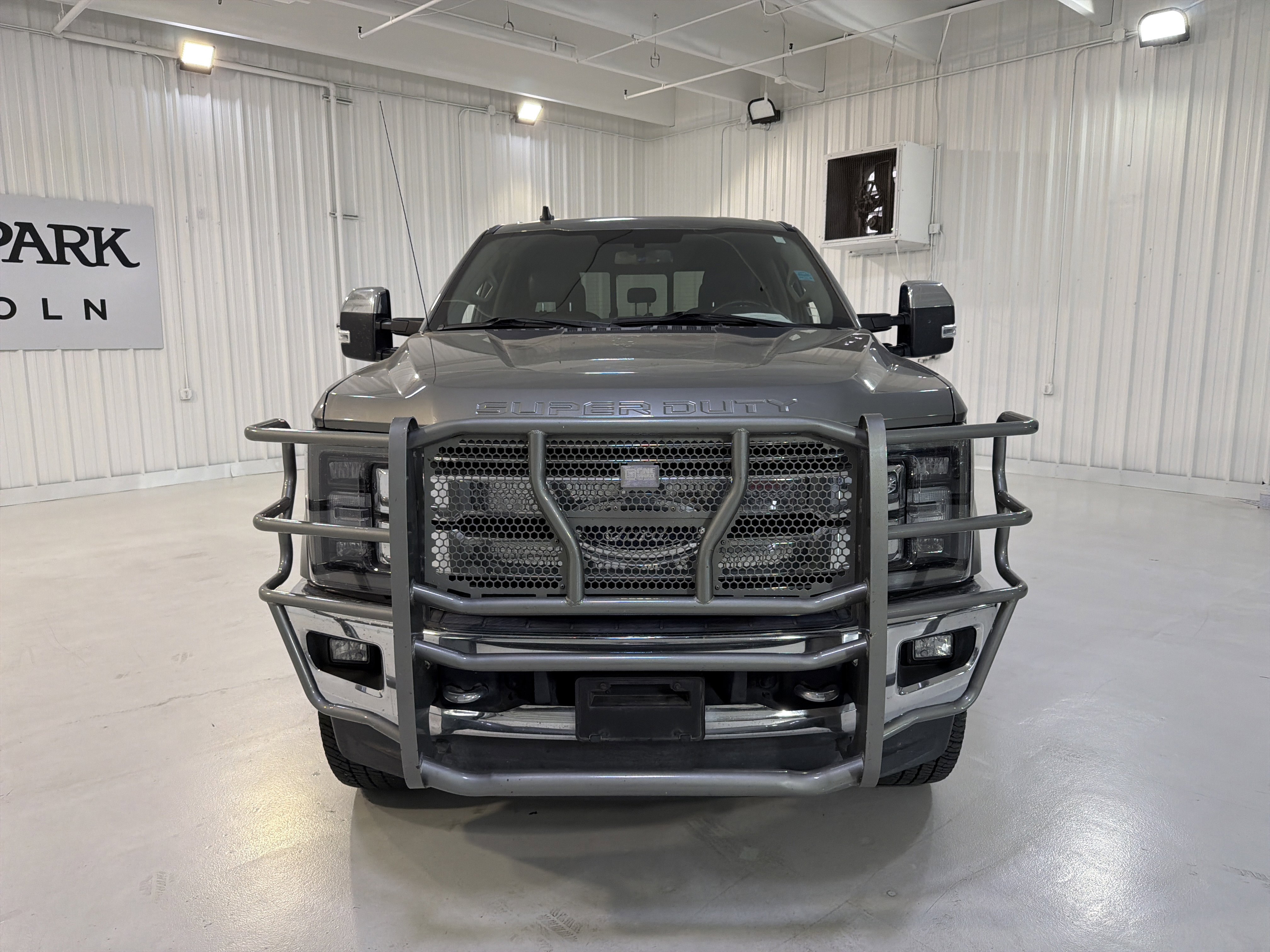 Used 2019 Ford F250 Lariat w/ Chrome Package AWD/4WD image 8