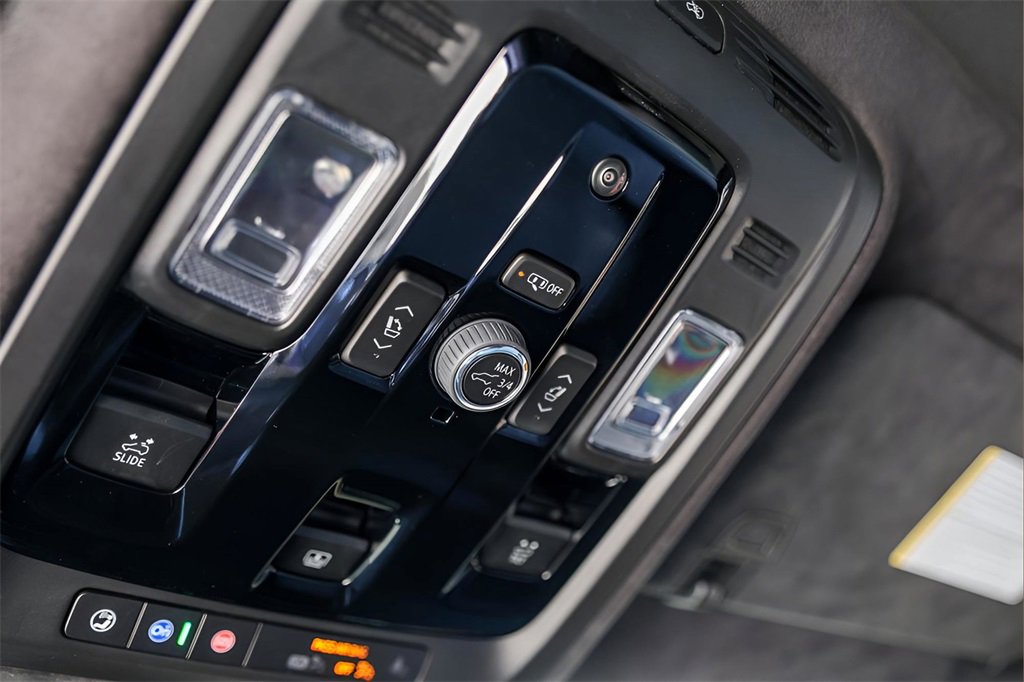 Certified 2025 Cadillac Escalade Sport Platinum w/ LPO, ONYX Package image 20