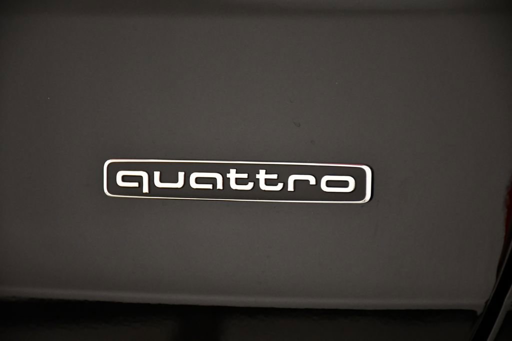 Used 2025 Audi Q3 2.0T Premium w/ Convenience Package AWD/4WD image 10