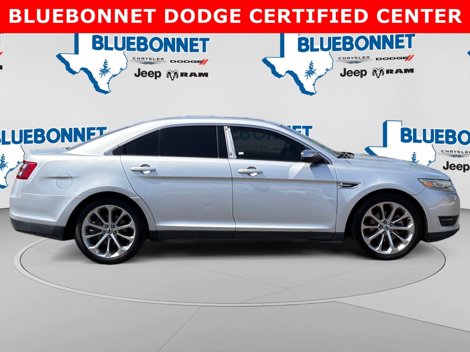 Used 2014 Ford Taurus Limited w/ Equipment Group 301A FWD image 4