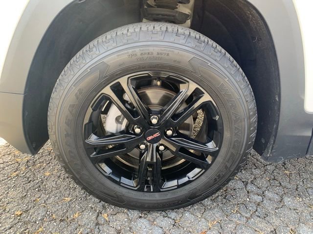 Used 2023 GMC Terrain AT4 image 30