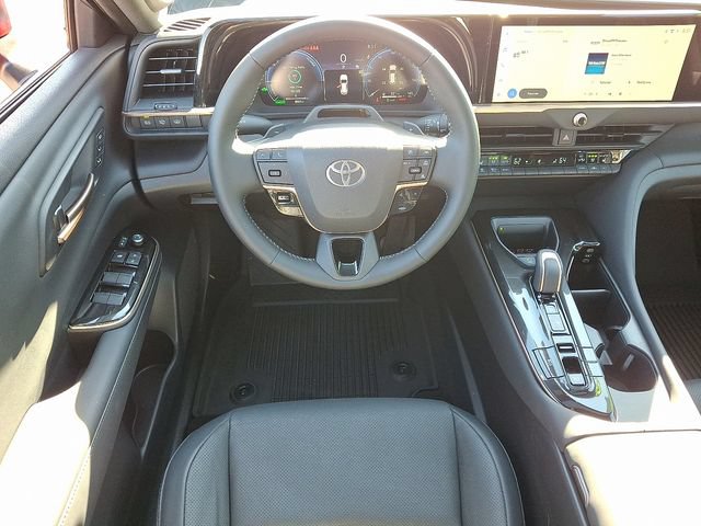 Used 2025 Toyota Crown Signia w/ Advanced Technology Package AWD/4WD image 11