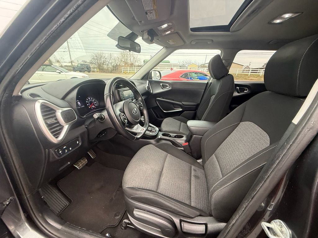 Used 2021 Kia Soul GT-Line image 12