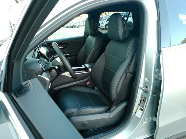 Used 2025 Mercedes-Benz GLC 300 image 16