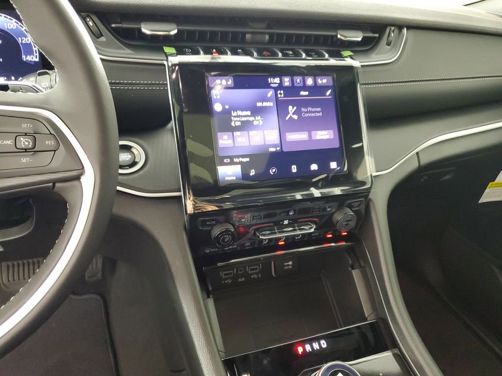 New 2025 Jeep Grand Cherokee Altitude image 19