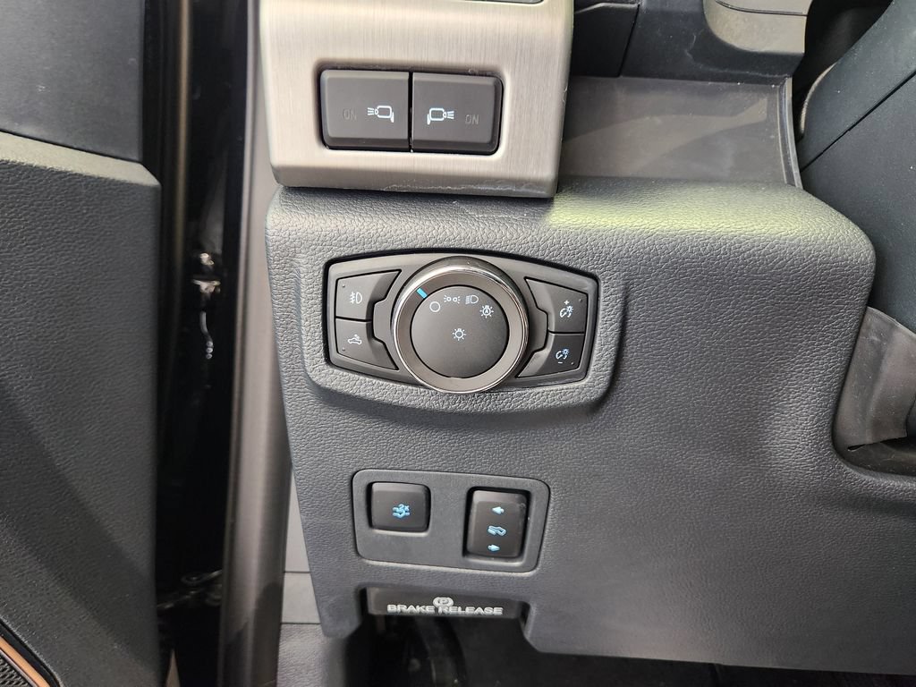 Used 2022 Ford F250 Platinum w/ FX4 Off-Road Package AWD/4WD image 21