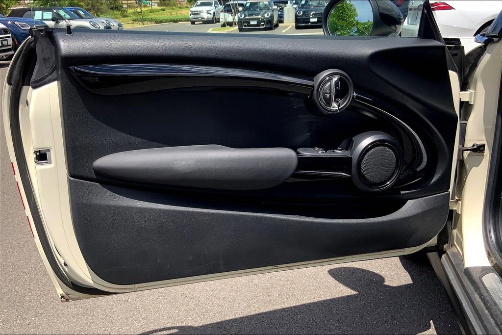 Used 2019 MINI Cooper S w/ Signature Upholstery Package image 23