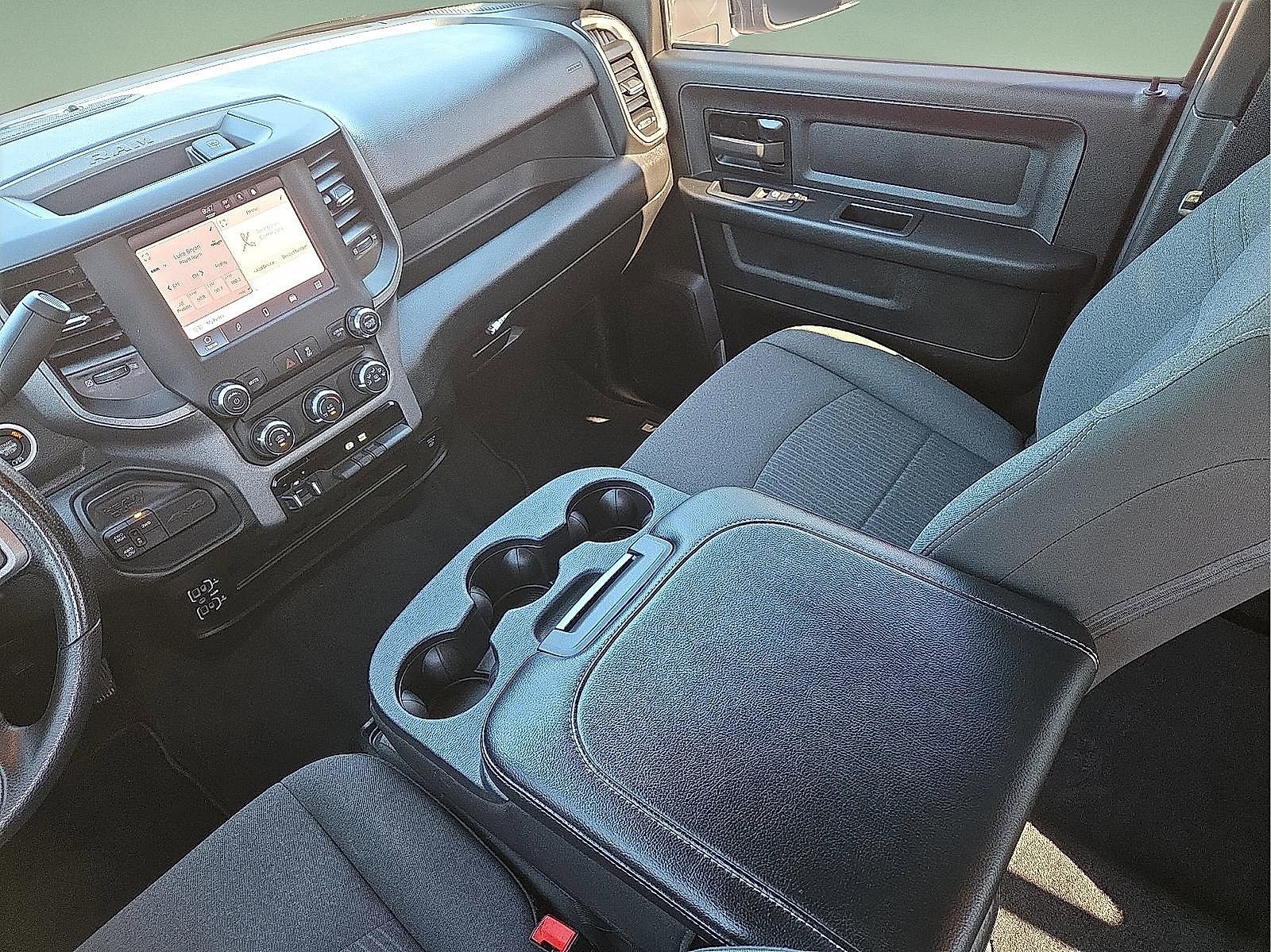 Used 2024 RAM 3500 Tradesman w/ Chrome Appearance Group AWD/4WD image 12