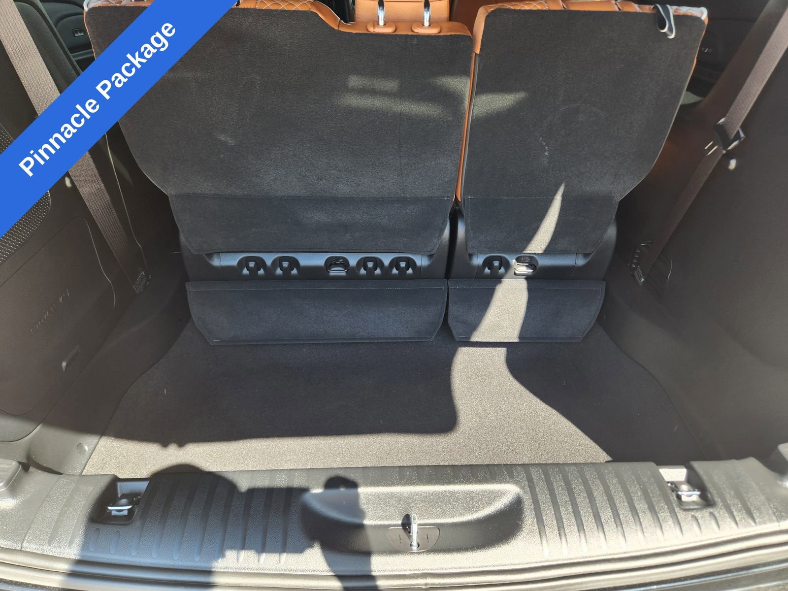 Used 2025 Chrysler Pacifica Pinnacle image 34