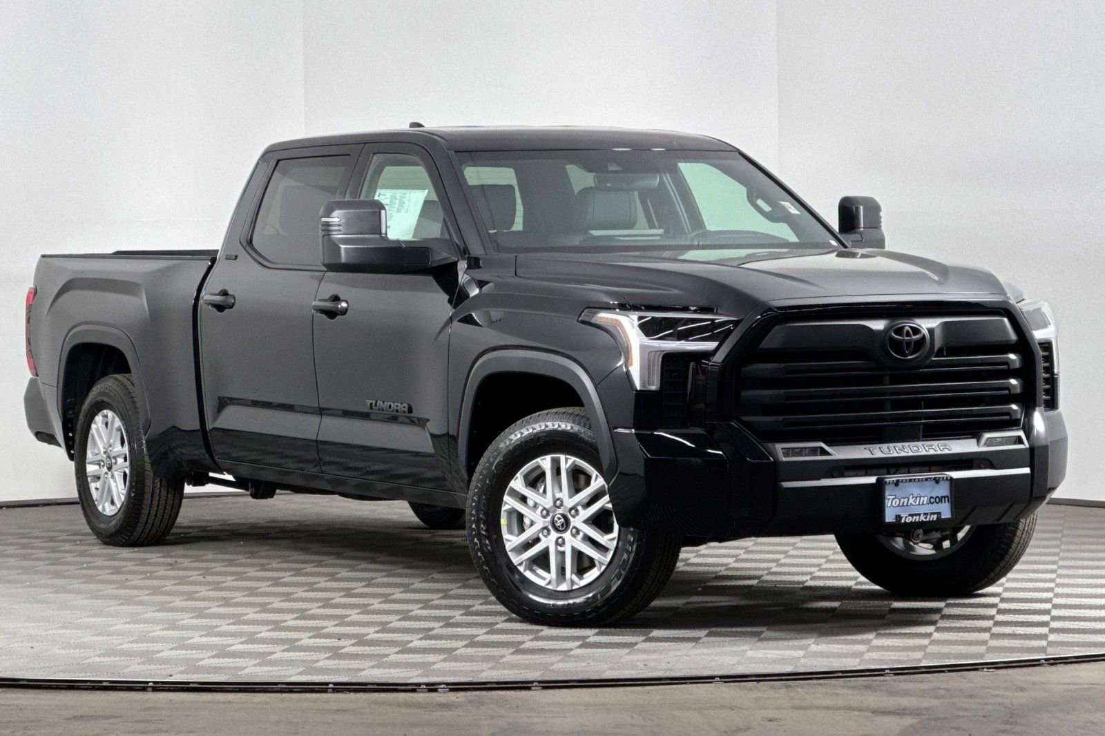 New 2025 Toyota Tundra SR5 image 2