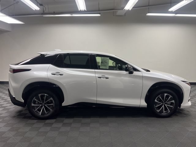 Certified 2025 Lexus RZ 300e FWD image 4