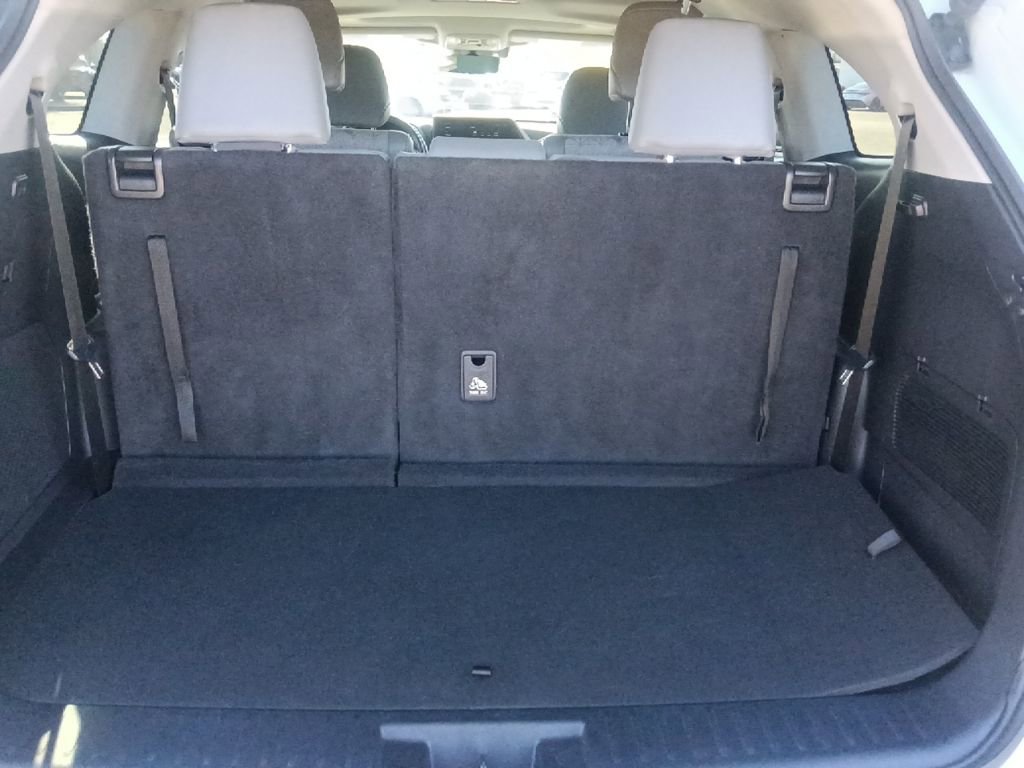 Used 2023 Toyota Highlander Bronze Edition image 30