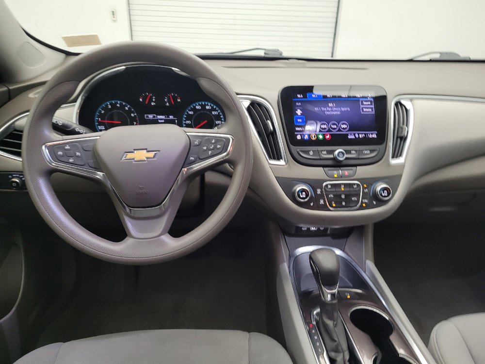 Used 2021 Chevrolet Malibu LT FWD image 22