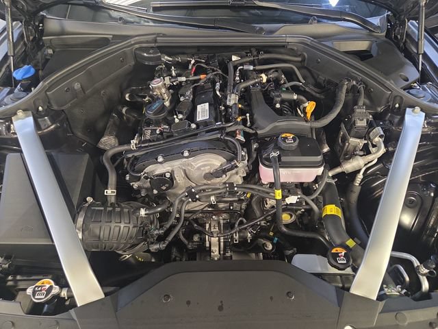 Used 2025 Genesis G70 2.5T RWD image 21