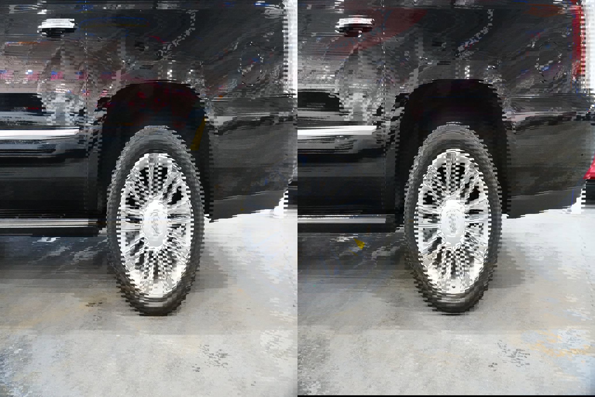 Used 2017 Cadillac Escalade ESV Platinum image 7