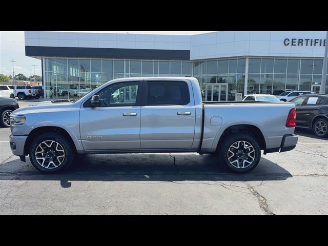 Used 2025 RAM 1500 Laramie w/ Sport Appearance Package AWD/4WD image 5