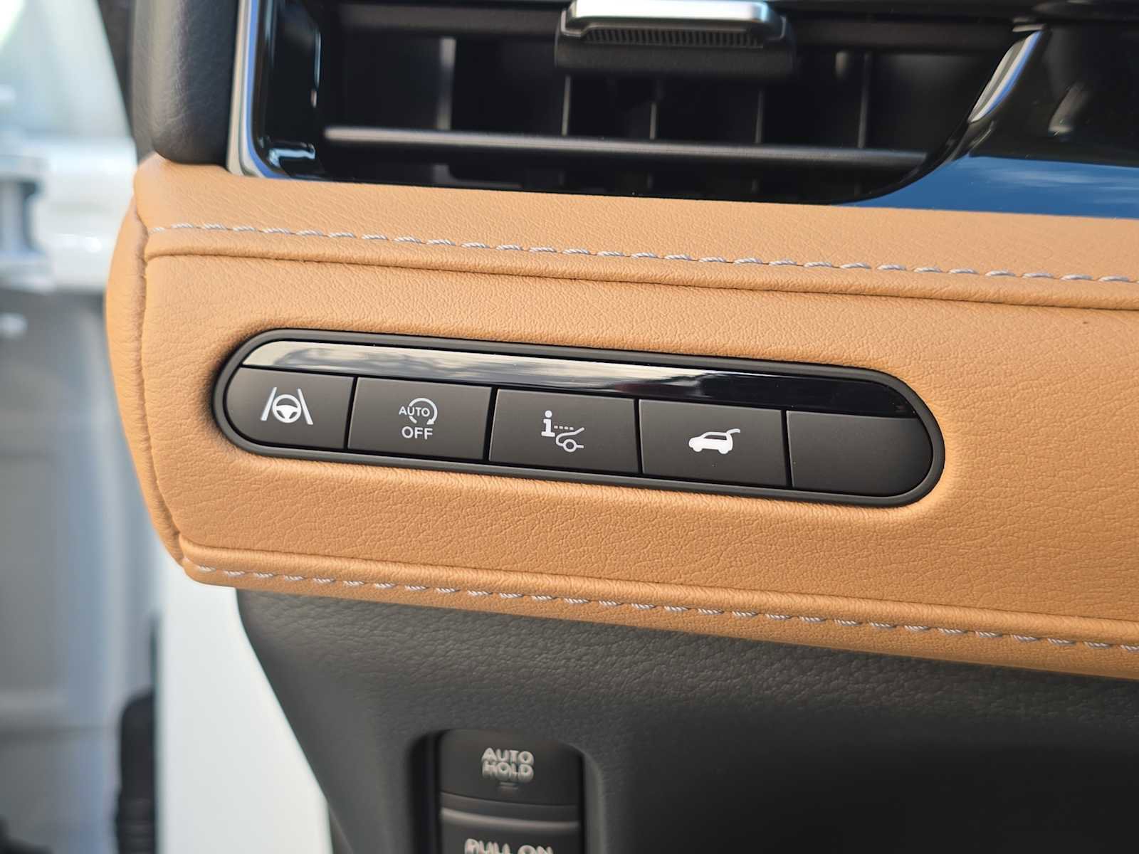 New 2026 INFINITI QX80 Luxe w/ Cargo Package image 24