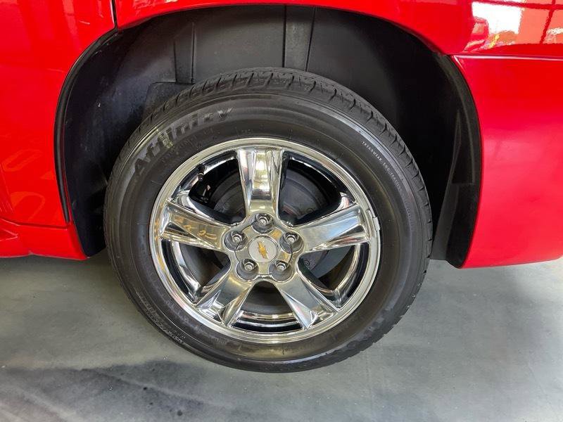 Used 2009 Chevrolet HHR LT FWD image 17