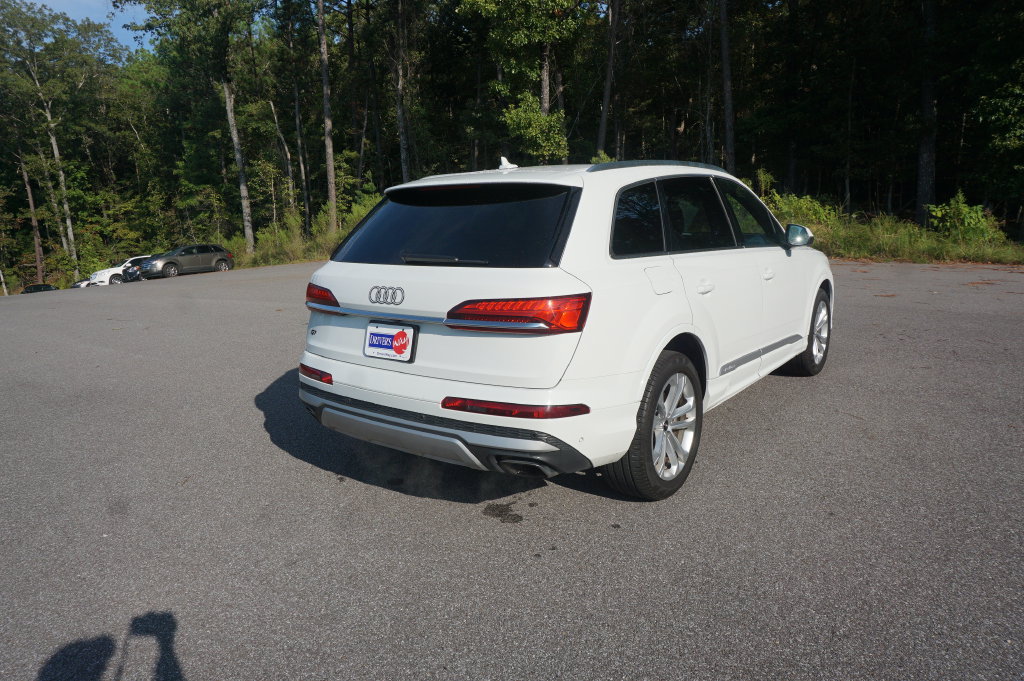 Used 2025 Audi Q7 3.0T Premium Plus AWD/4WD image 22