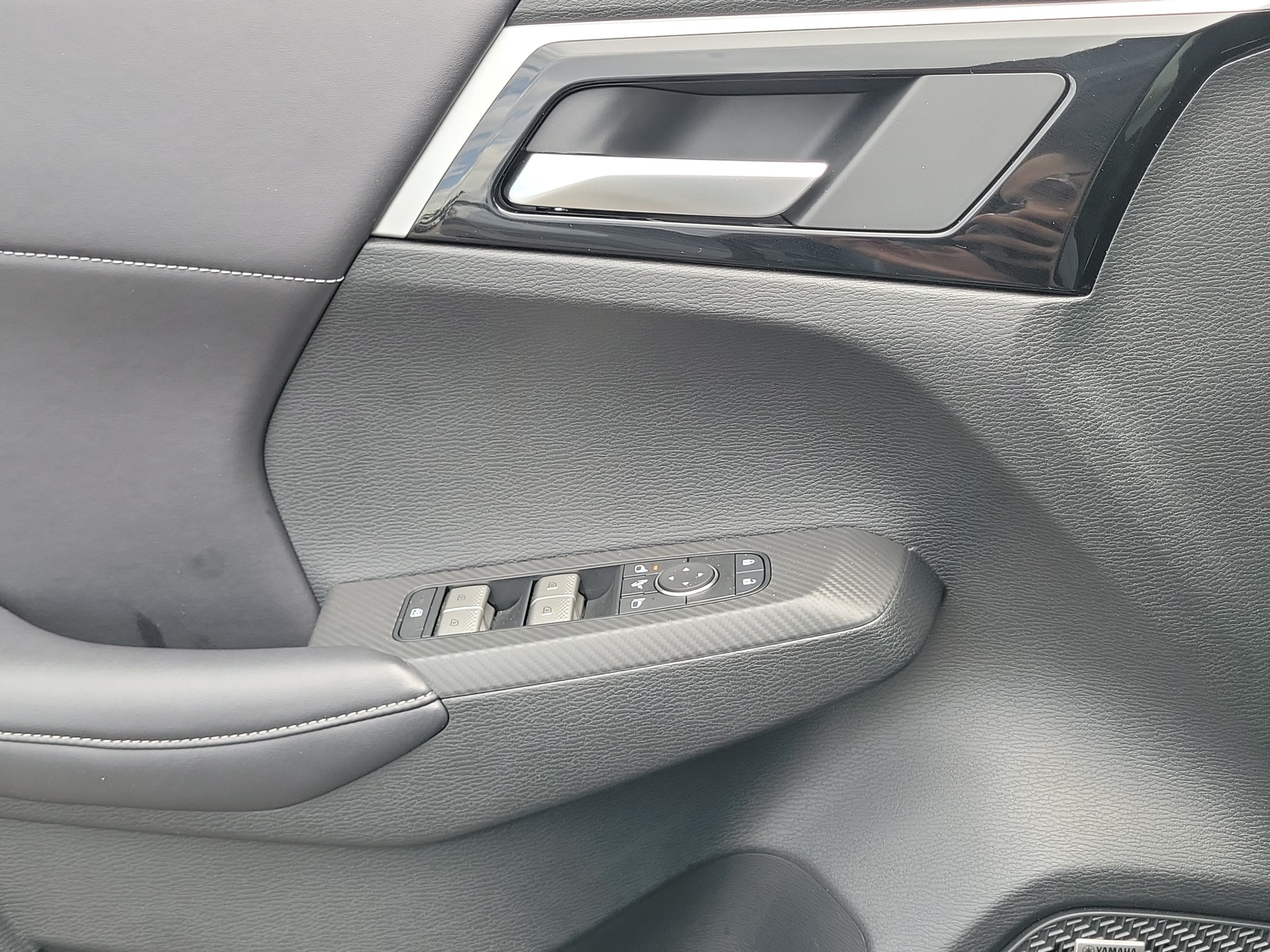 Used 2025 Mitsubishi Outlander SE FWD image 29