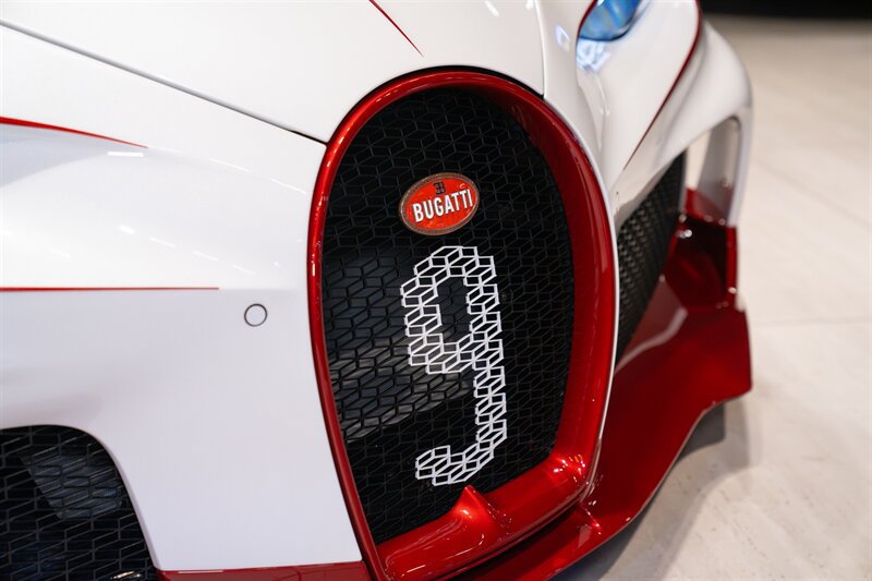 Used 2024 Bugatti Chiron Super Sport AWD/4WD image 63