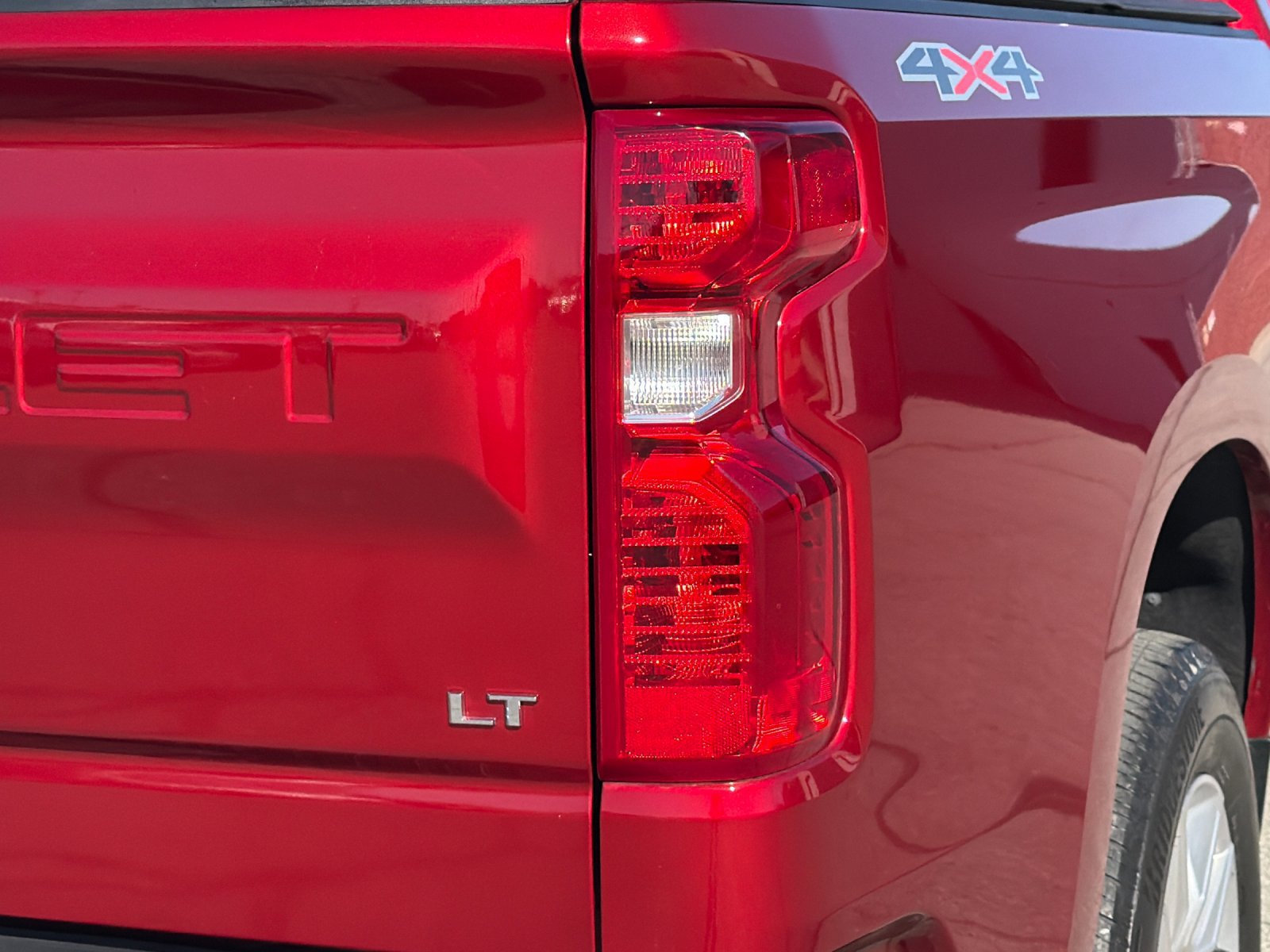 Used 2024 Chevrolet Silverado 1500 LT w/ Protection Package AWD/4WD image 37