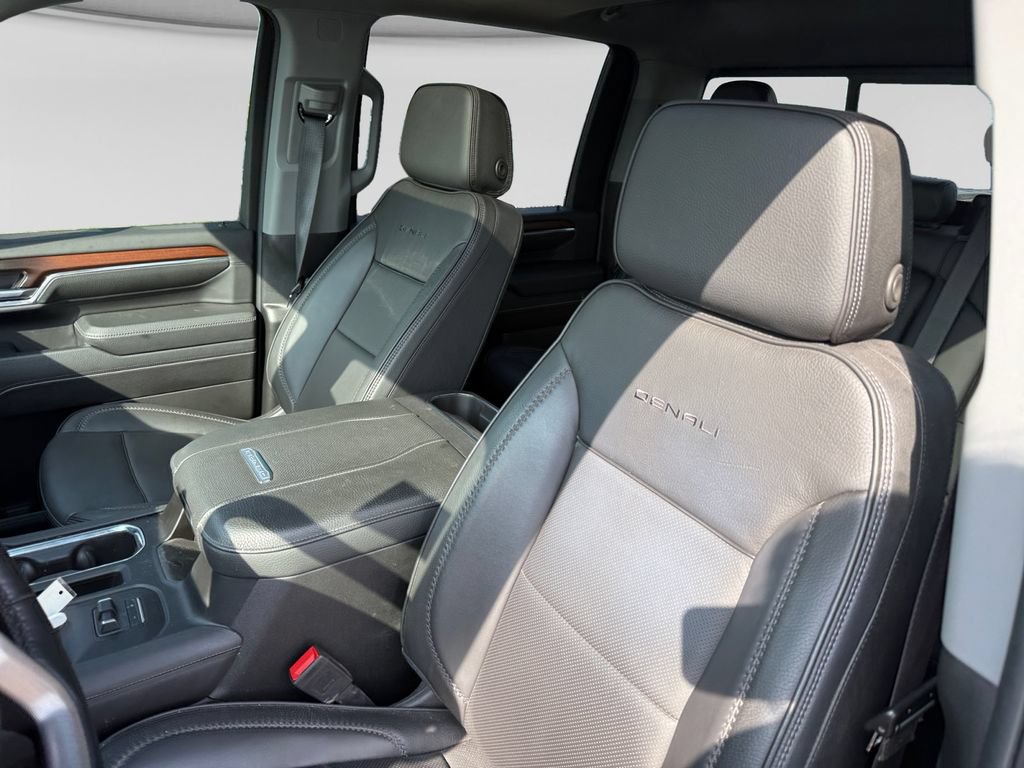 Used 2024 GMC Sierra 3500 Denali w/ Denali Reserve Package AWD/4WD image 23