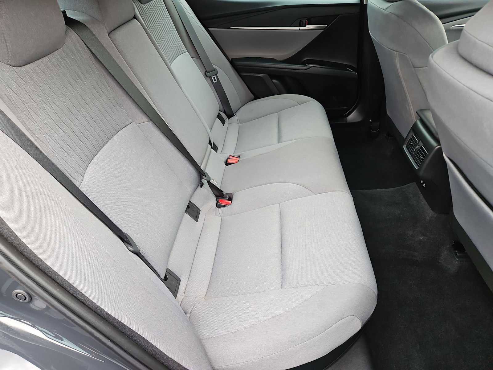 Used 2025 Toyota Camry LE image 19