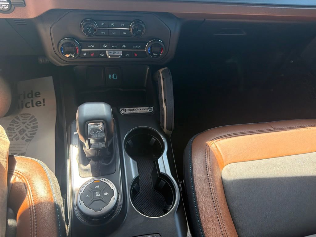 Used 2024 Ford Bronco Outer Banks AWD/4WD image 26