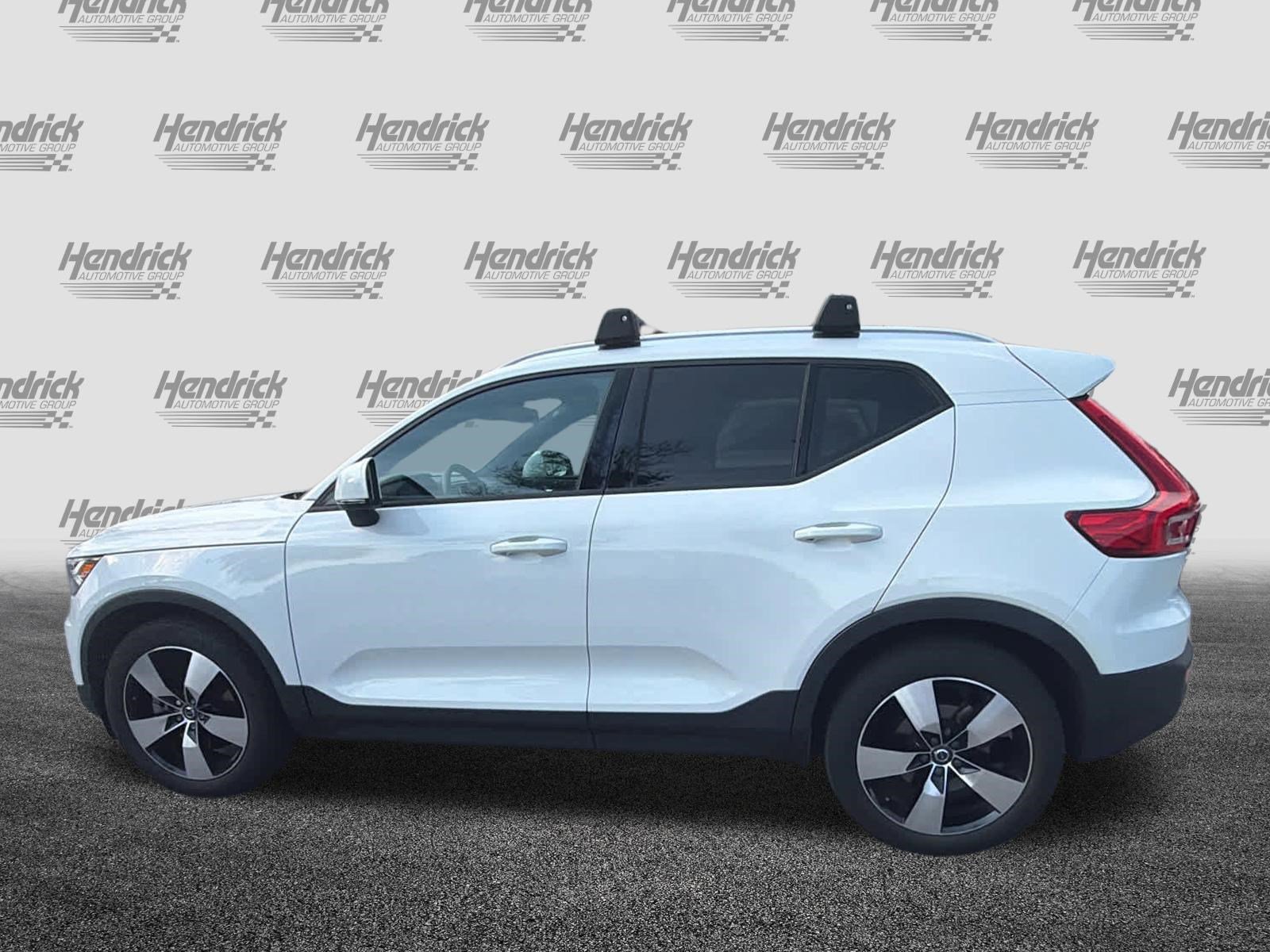 Used 2020 Volvo XC40 T5 Momentum w/ Protection Package Premier AWD/4WD image 11