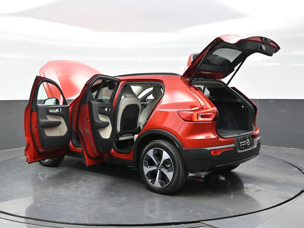 Used 2024 Volvo XC40 B5 Plus w/ Climate Package AWD/4WD image 48